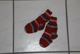 Handgestrickte Kindersocken Grösse 22/23