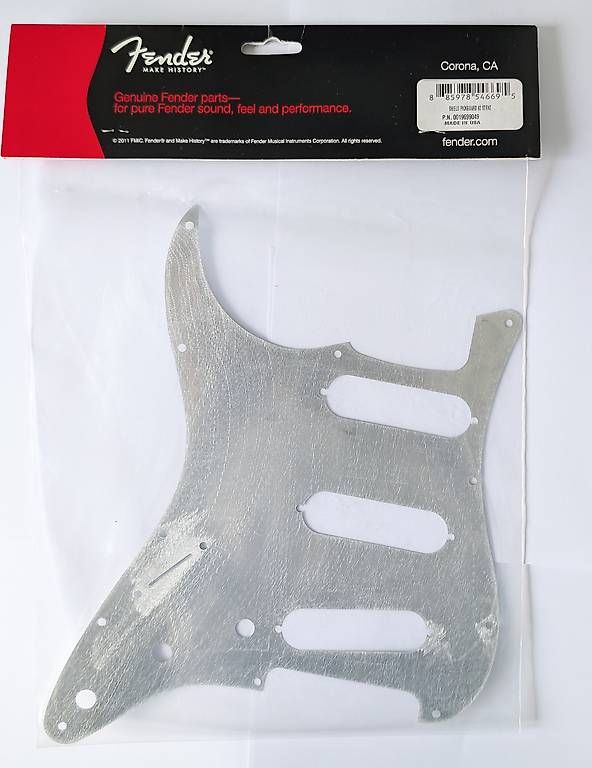 Fender Strumenti musicali: Fender Pickguard Shield pour '62 Strat – Nuovo e nell'imballaggio originale da Torny le Grand venduto da cla_w6np