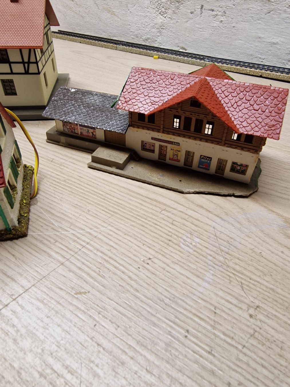 Modellini di ferrovie: Modelleisenbahn Häuser Konvolut – Usato da Herzogenbuchsee venduto da ioa_zcm6 2