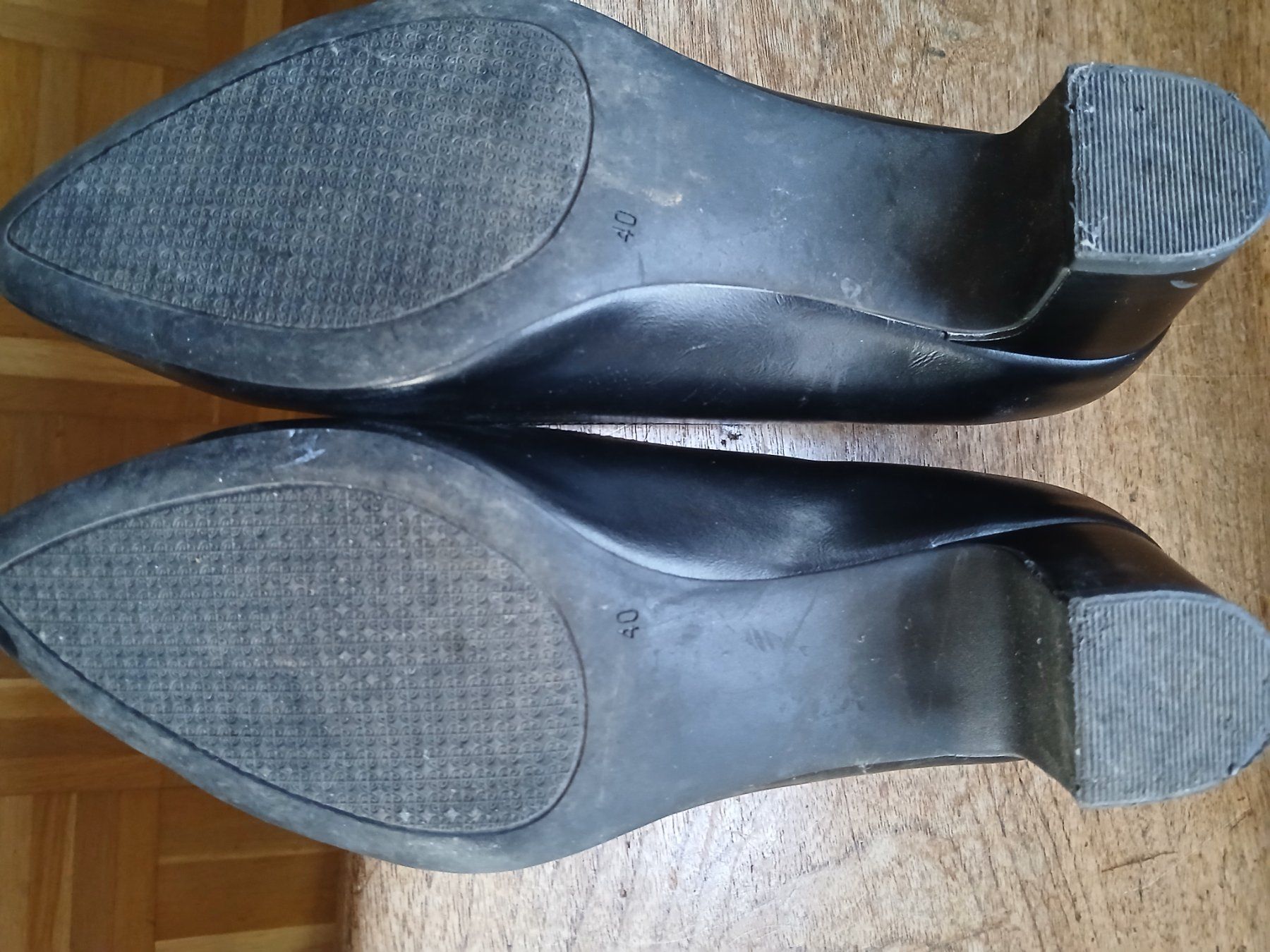 Scarpe da donna: Schwarzer Damenschuh – Usato da Boswil venduto da Aludo 4