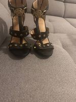 Magnifiques sandales GUESS taille 36