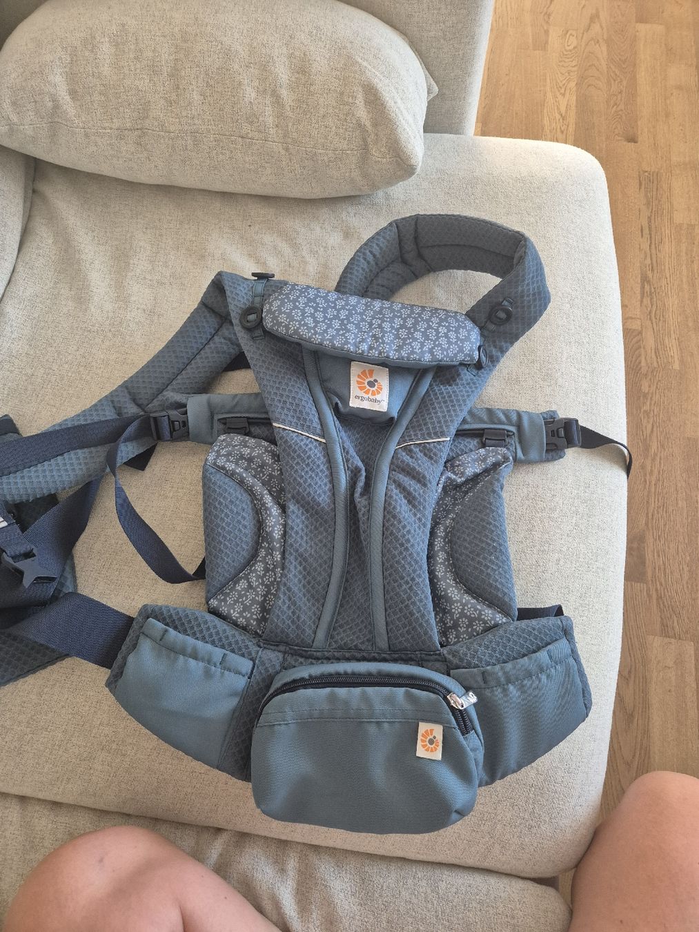 Ergobaby Bauch- & Rückentragen: Ergobaby Omni Breeze  – Neu (gemäss Beschreibung) aus Schöftland von nad_595y 1