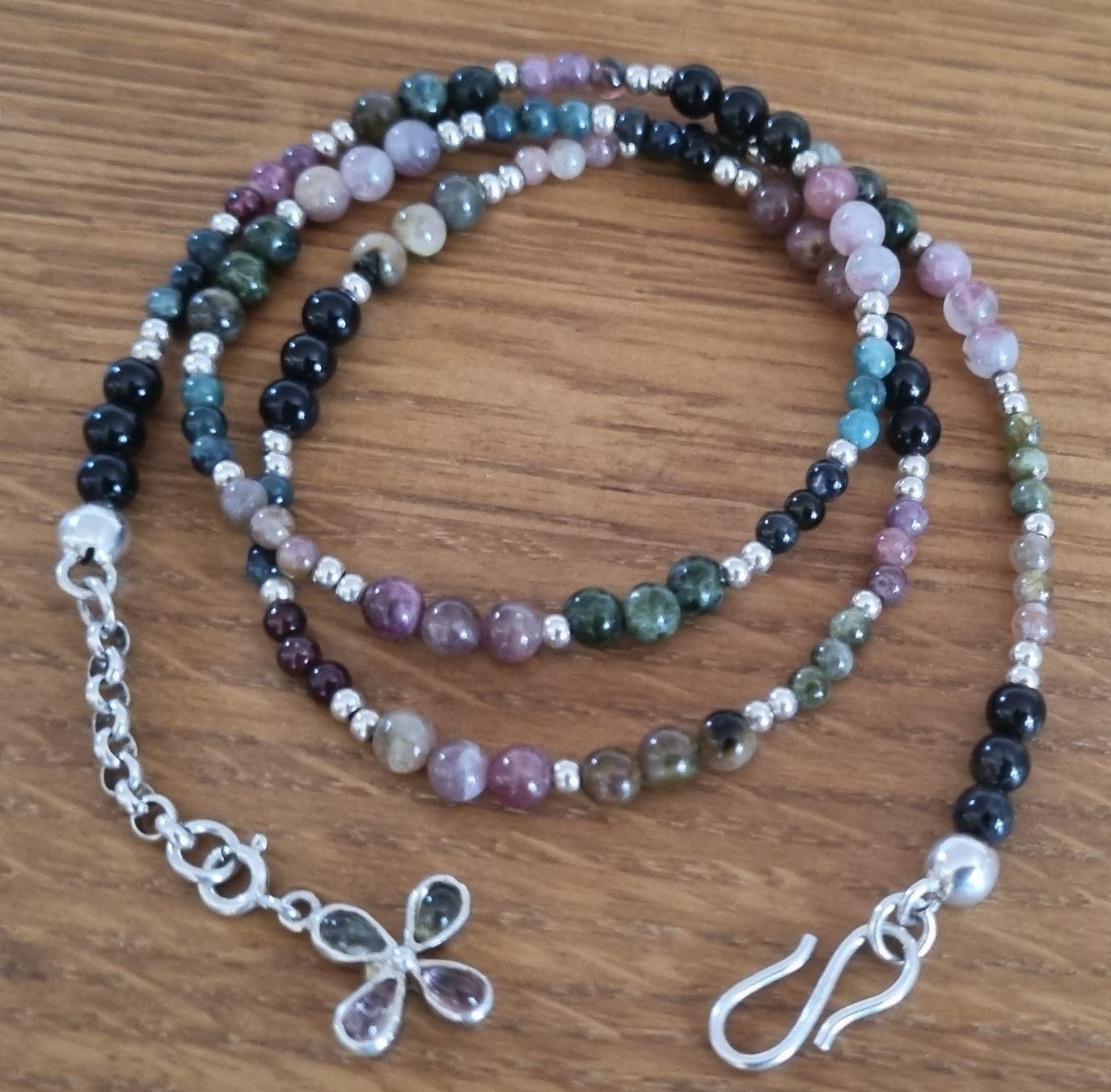 Catenine: Multicolor Turmalin Kette, 925 Silber Elementen - neu – Nuovo e nell'imballaggio originale da Gattikon venduto da myartshop