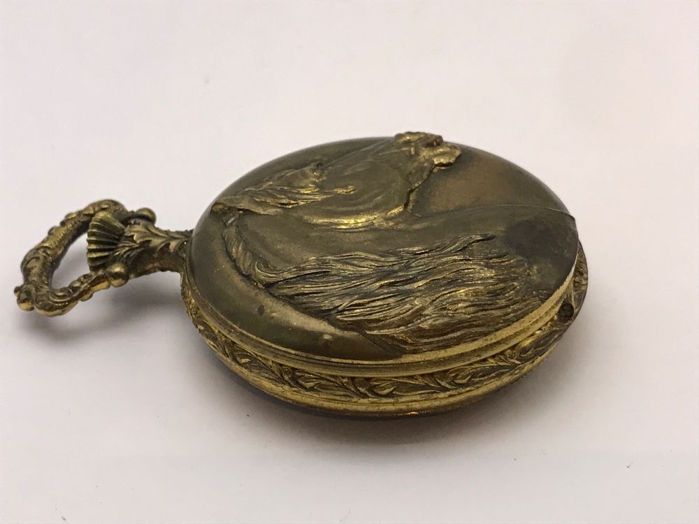 Ravel Krankenschwester-Taschenuhr Mit EL-Beleuchtung – Poliertes Silber Oder Roségold