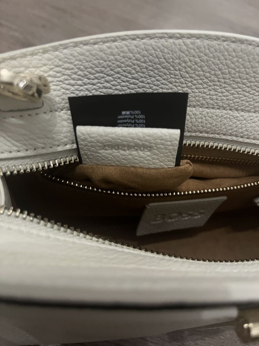Hugo Boss Borse da donna: Boss Handtasche Lidney 50542067 creme – Usato da Reinach BL venduto da Wasser20052011 3