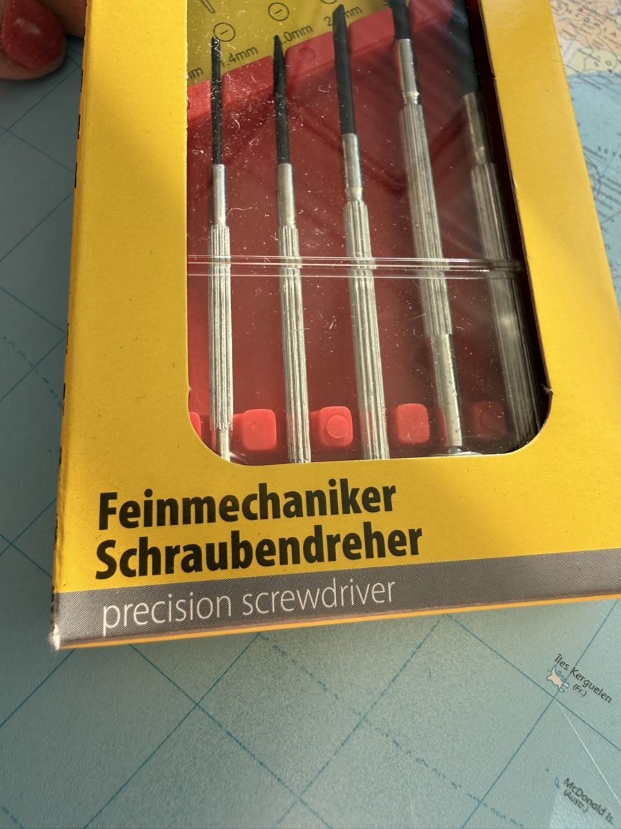 Tutti gli attrezzi: NEU***PRECISION SCHRAUBENDREHER***SUPER GESCHENK*** – Nuovo e nell'imballaggio originale da Zürich venduto da Ceca52 2