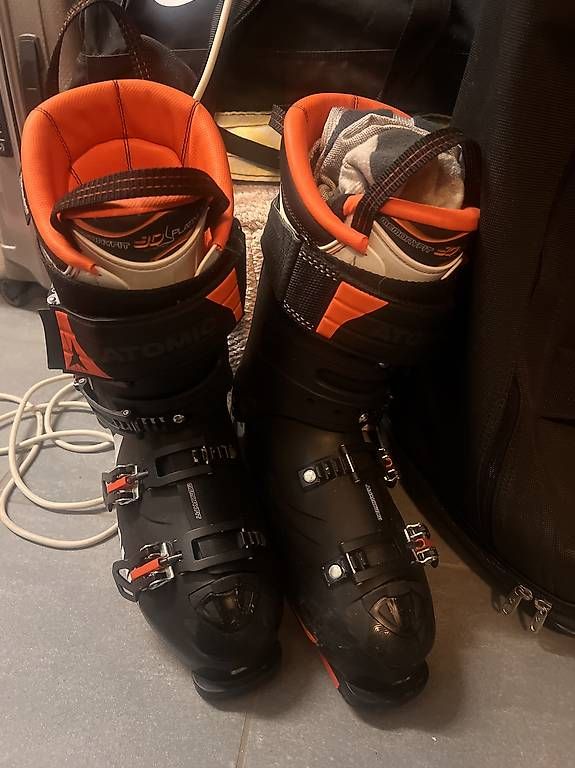 Atomic Scarpe da uomo: Atomic Skischuhe Grösse 28-28,5 – Usato da Hettlingen venduto da mma_f6fc 1