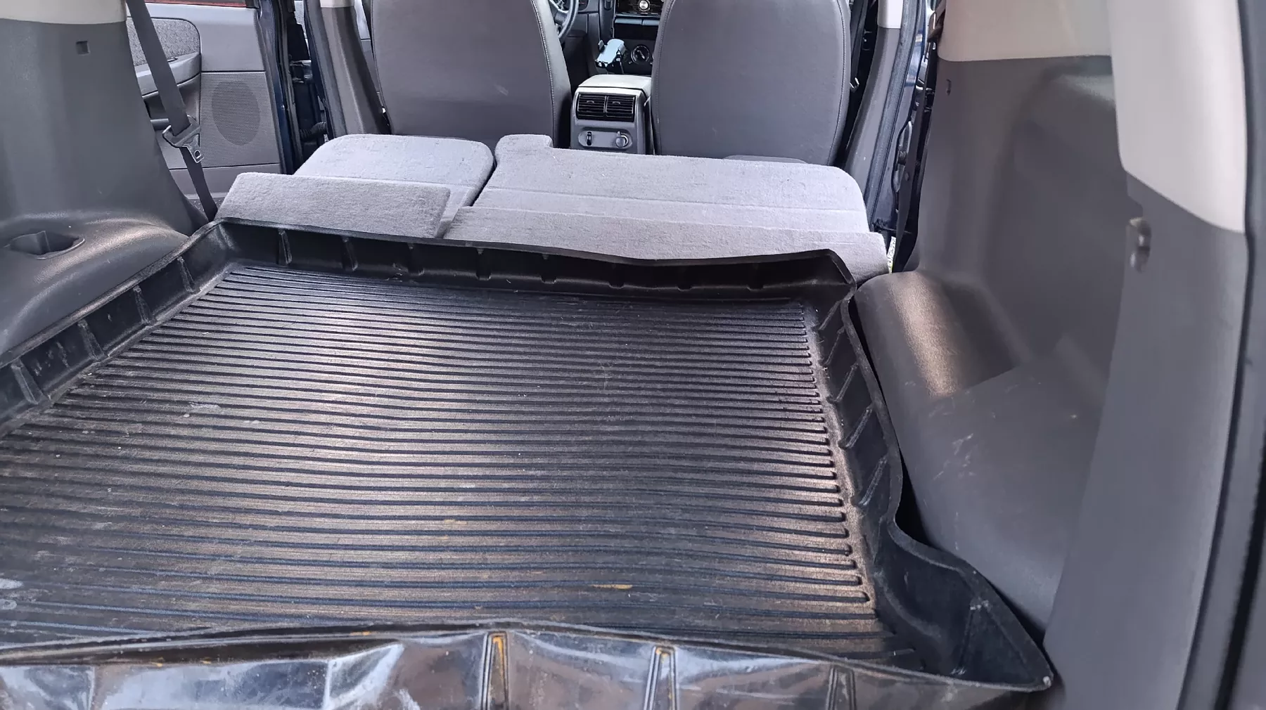 Ford Automobili: Ford Explorer – Usato da Amriswil venduto da -_Dom_- 3