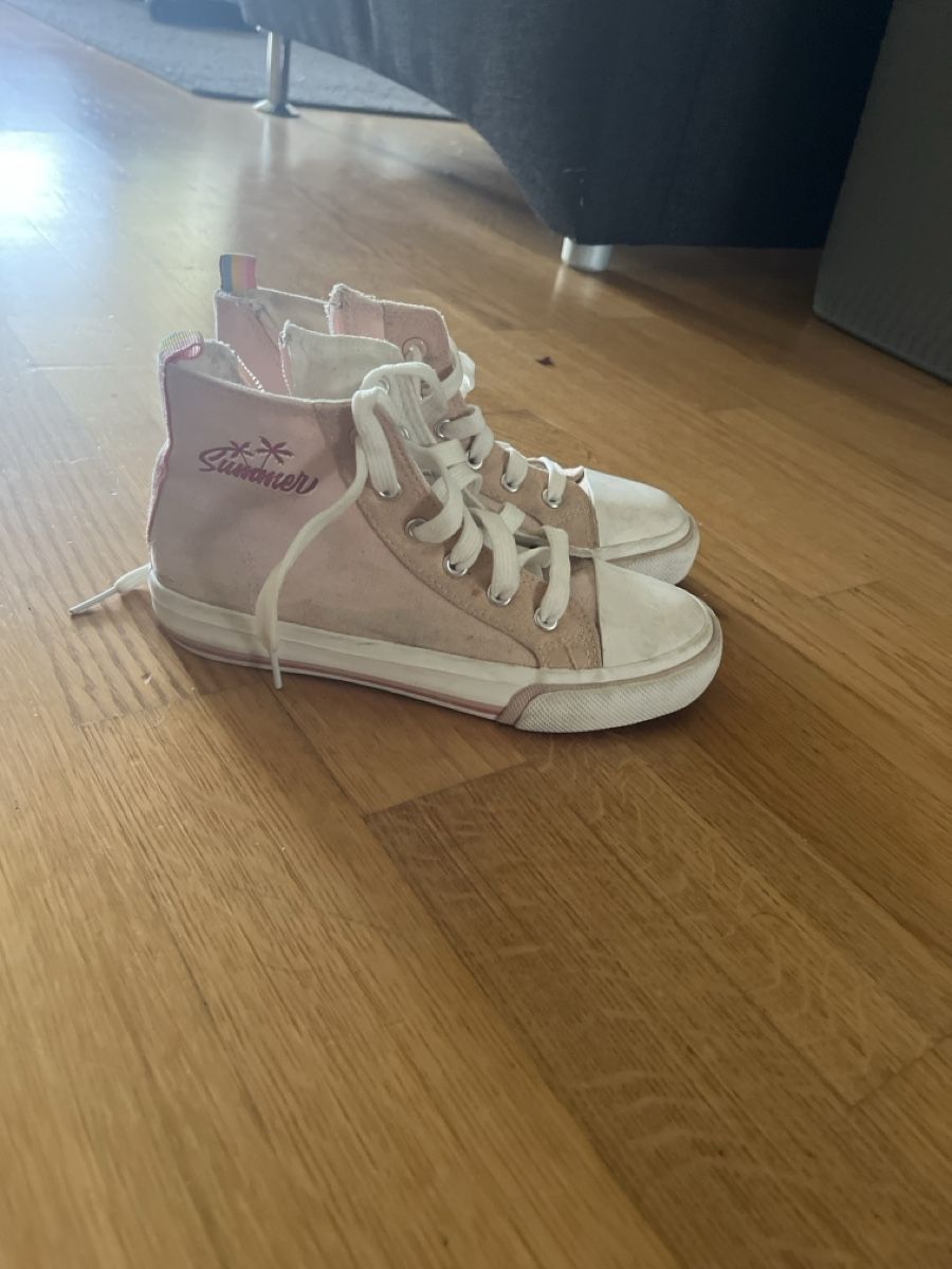 Scarpe per ragazze: Schuhe Mädchen 38 Grösse – Usato da Winterthur venduto da rat_cz9v 1
