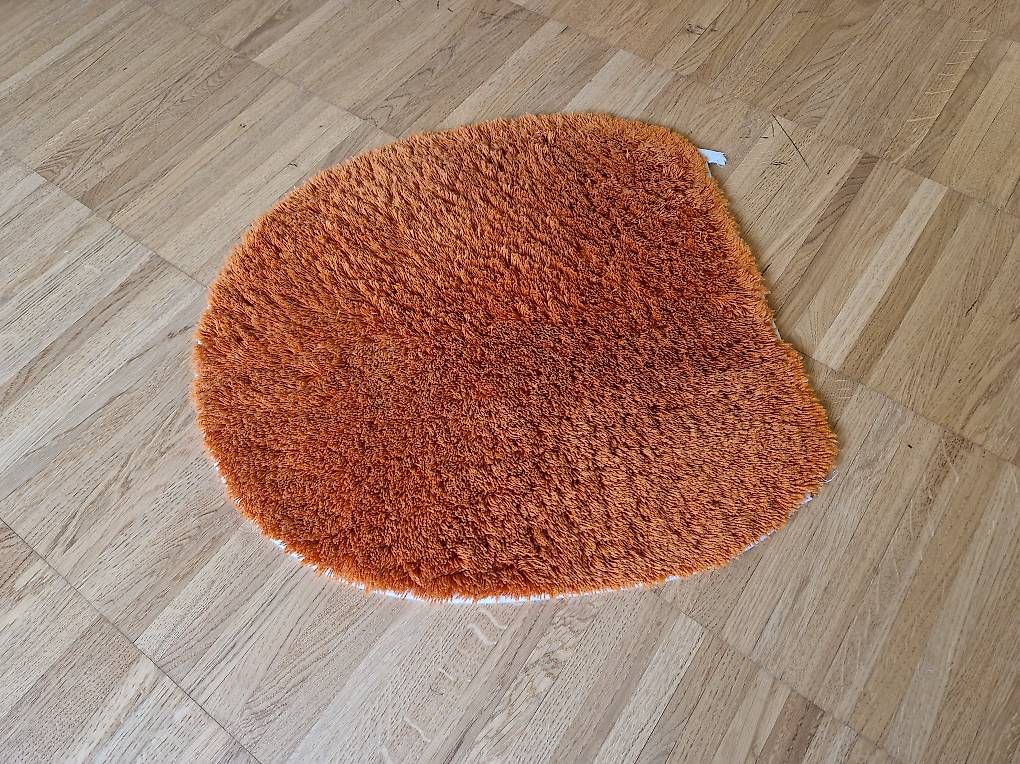 Teppiche: Badezimmerteppich orange mittelflor – Gebraucht aus Winterthur von Kanedama 1