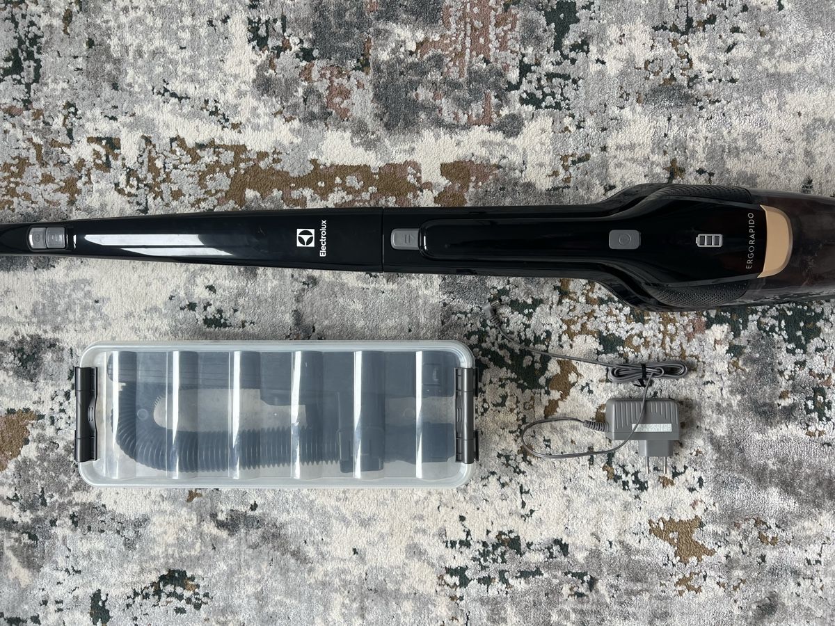 Electrolux Staubsauger & Zubehör: Electrolux Ergorapido Classic Battery Vacuum Cleaner – Gebraucht aus Appenzell Meister. von mariatanasescu 2