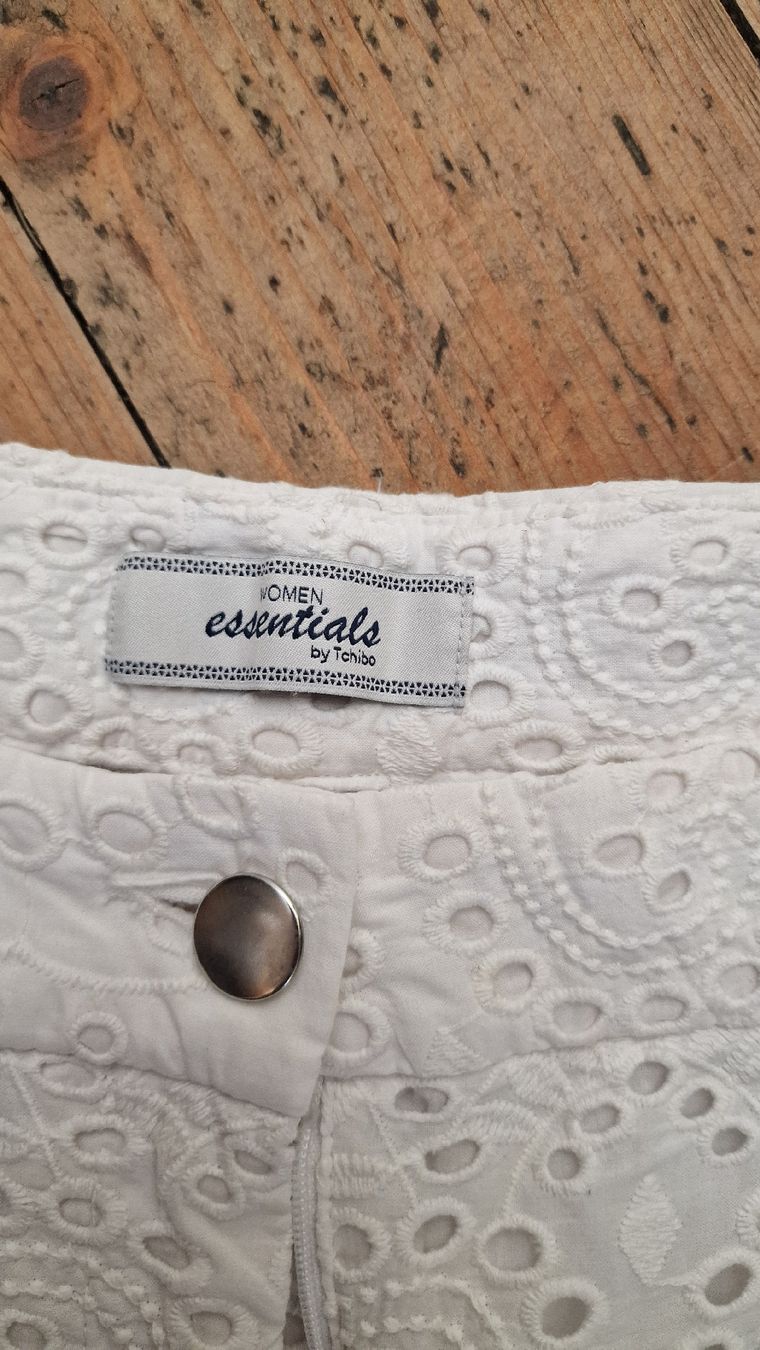 Pantaloni: Shorts weiss Gr 38/40 – Usato da goldach venduto da seegoldi13 1