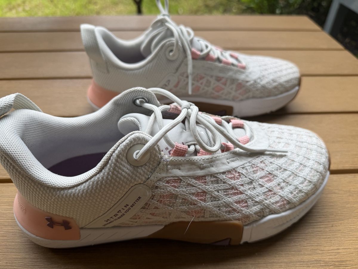 Under Armour Damenschuhe: Under Armour Turnschuh – Gebraucht aus Fällanden von Caramel7 1