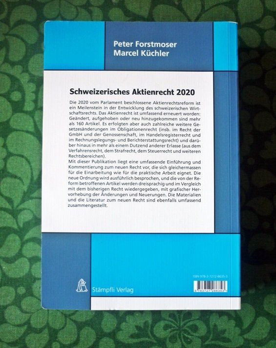 Libri: Buch: Schweizerisches Aktienrecht 2020 – Usato da Adliswil venduto da di_hans 2