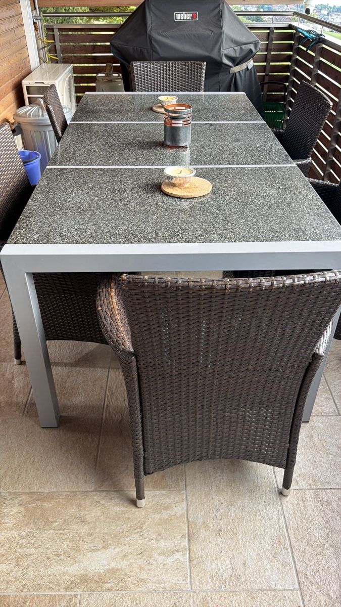 Tables: Gartentisch mit Granitstein – D'occasion à Seengen par sandro.lasen