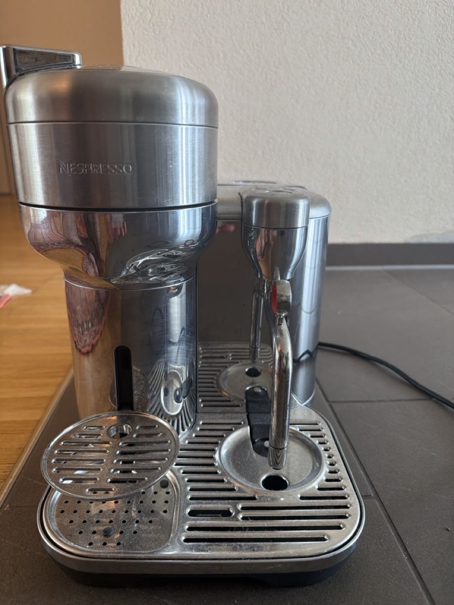 Nespresso Kaffeemaschinen & Espressomaschinen: Nespresso Vertuo Creatista – Gebraucht aus Zürich von acfaruk 1