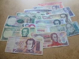 Lot ++ 13 alte Banknoten aus Venezuela