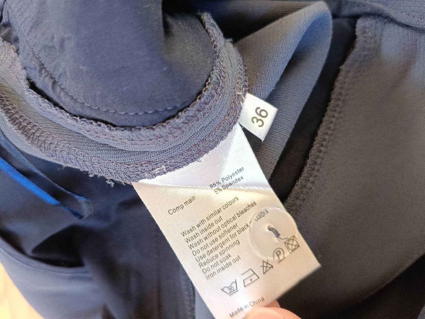 Pantaloni: Wunderschöne Stoffhose in der Farbe Taubenblau – Usato da Adliswil venduto da Vimovi 3