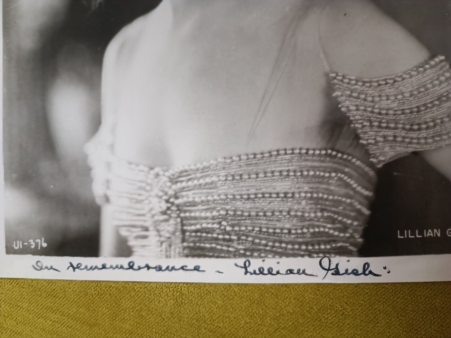 Autografi: Lillian Gish - handsigniert 20x25cm – Usato da Menziken venduto da Artographs 1