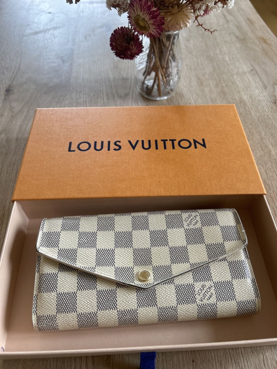 Louis Vuitton Portamonete: Louis Vuitton Damier azur Geldbeutel – Usato da Muttenz venduto da ine_l8wg