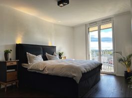 Boxspring bed incl. Bedding by Fischbacher (new CHF 5264.50)