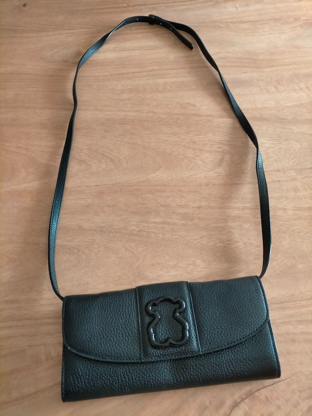 Taschen für Damen: TOUS Damen Leder Umhängetasche – Gebraucht aus Zürich von nachoazofra