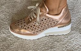 UNIQUE ! Baskets en cuir rosé  t38 avec brillant (280.- chf)