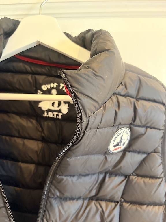 Gilet & Giacche senza maniche: Doudoune JOTT sans manche noire  – Usato da Chardonne venduto da any_yq5q 3