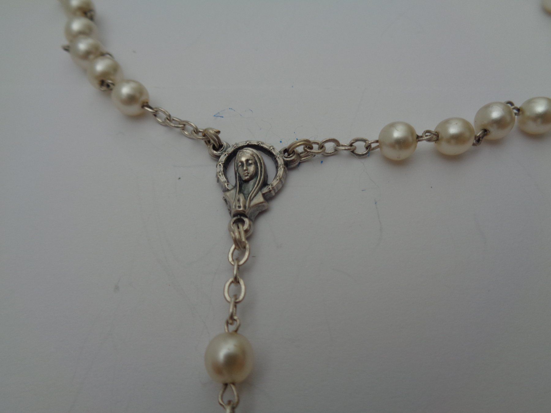 Autres bijoux: Rosenkranz mit Kunstperlen – D'occasion à Chur par omonia 1
