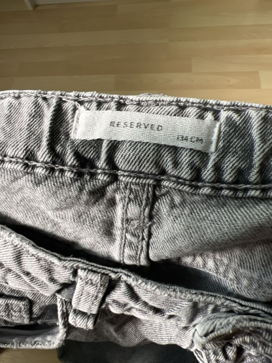 Pantaloni: Jeans Weit Bein Grau Grösse 134 cm RESERVED – Usato da Villmergen venduto da KIWI7983 2