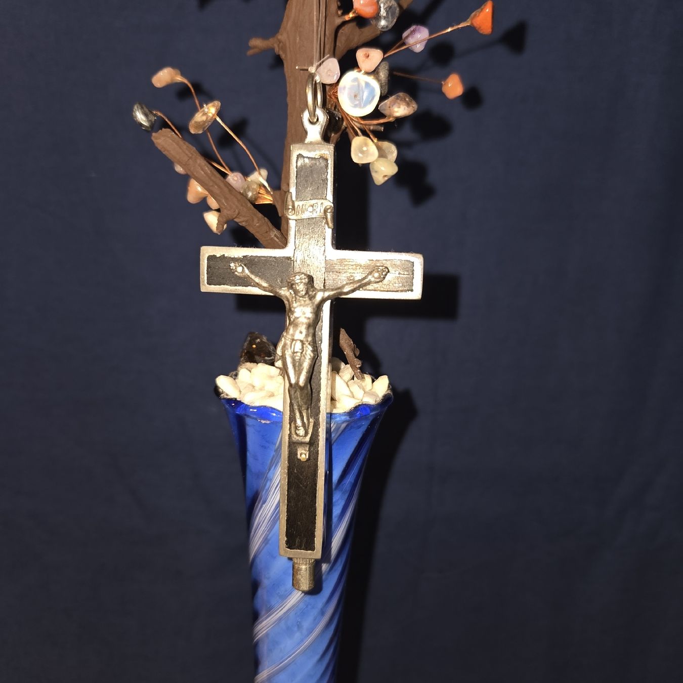 Altri gioielli: Sakrahl Edelsteinbaum mit Kreuz, ca. 50cm hoch. – Nuovo (secondo la descrizione) da Kriens venduto da gra_fhn7