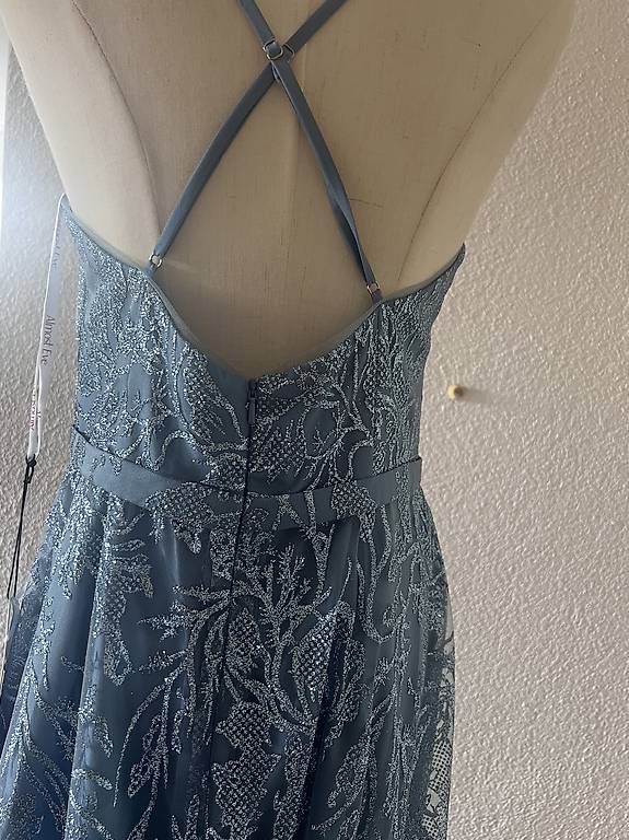 Vestiti: Abendkleid  – Usato da Winterthur venduto da Anjarys 2