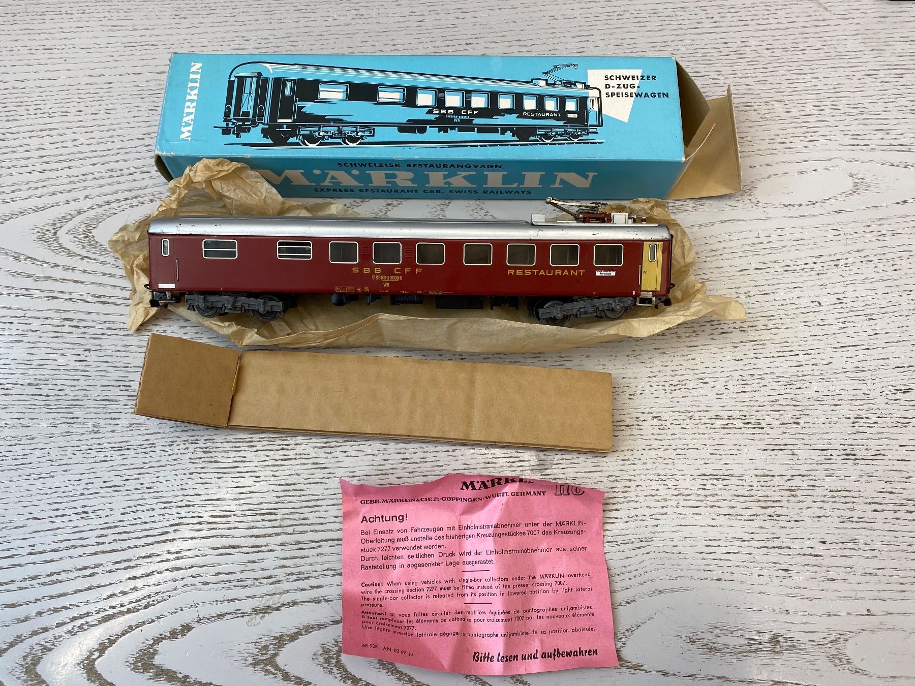 Märklin Modellini di ferrovie: Märklin 4068 SBB Speisewagen – Usato da Lupsingen venduto da New-Haven 2