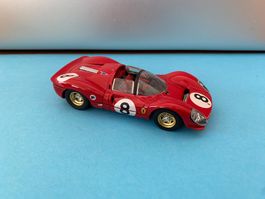 Ferrari 330 P4 Spider von Bang in 1/43