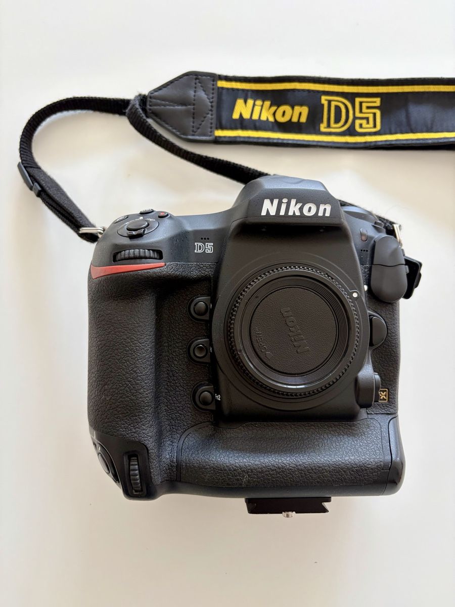 Nikon Kamera: Nikon D5 – Gebraucht aus Basel von Lelesiculo