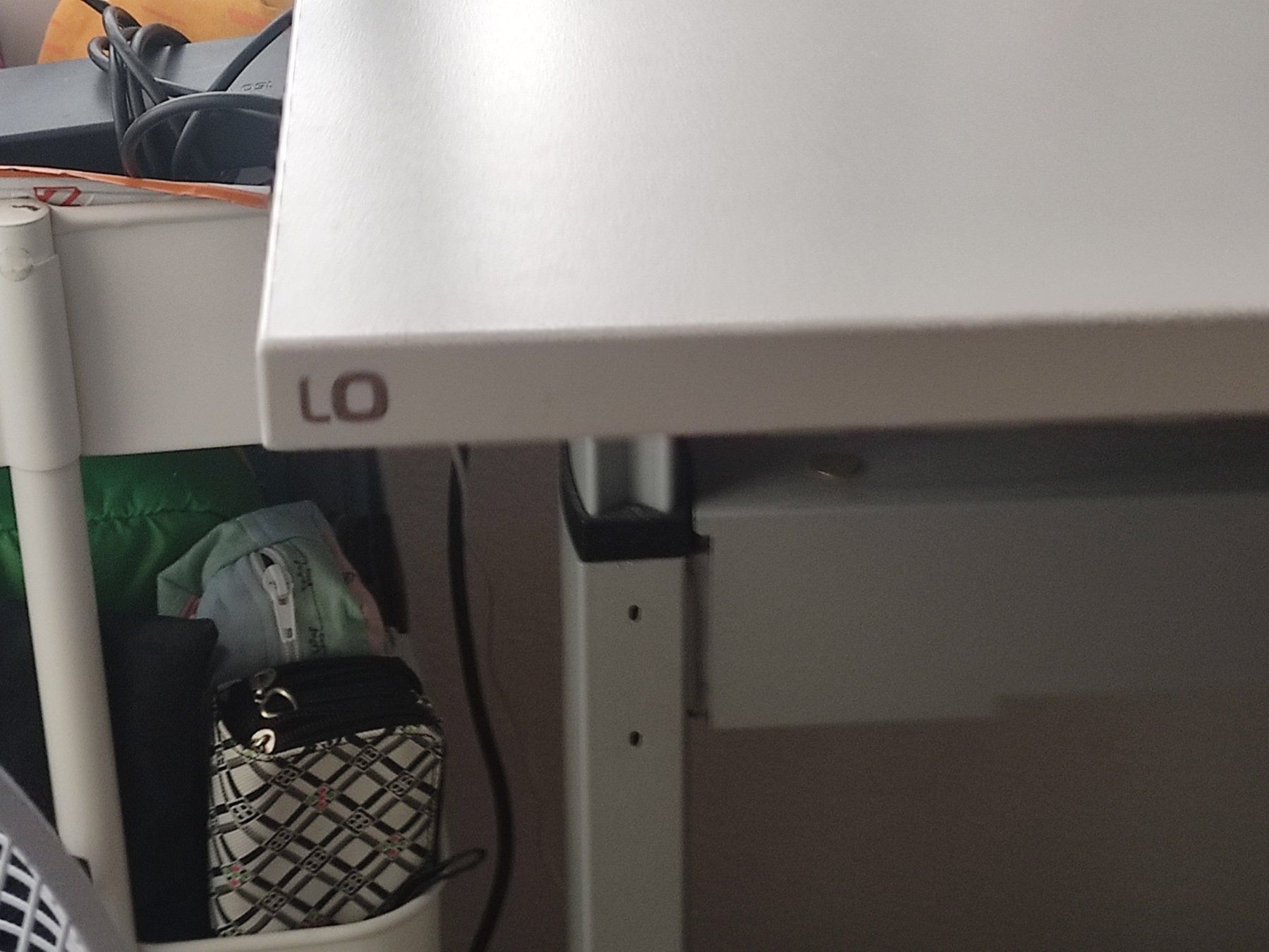 Lista Scrivanie: Lista Office Lo elektrischer Steh Schreibtisch – Usato da Dagmersellen venduto da L.Ga. 2