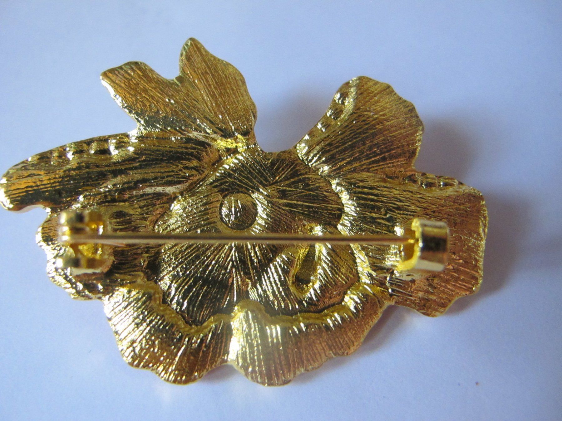 Spille & Fermagli: Elegante Brosche Blume goldfarben Strass Perle – Nuovo (secondo la descrizione) da Löhningen venduto da Chimae67 2