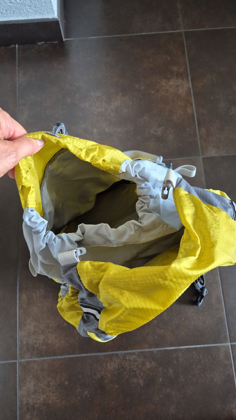 Zaini: Salamon Rucksack Sky 30 – Usato da Oberentfelden venduto da Principessa75 4