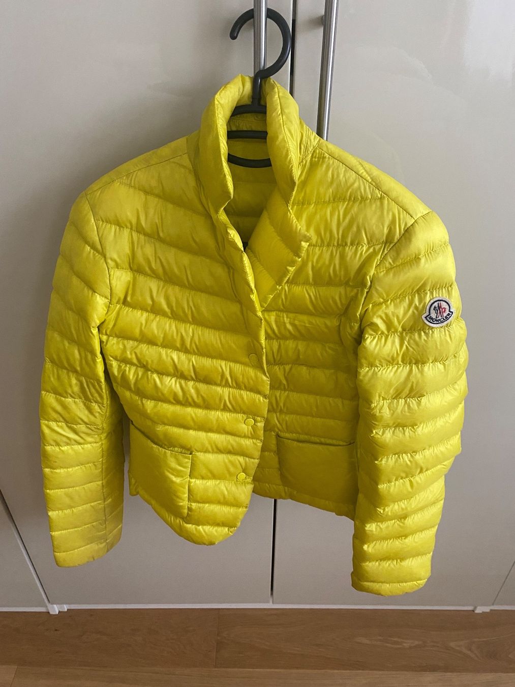 Moncler Giacche: 100% original Moncler Jacke – Usato da Männedorf venduto da Cosmo11