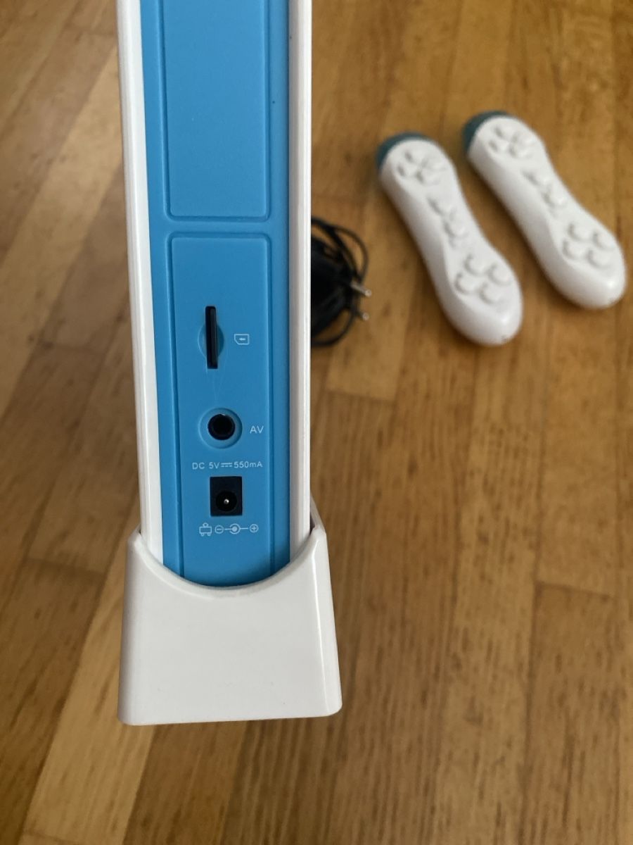 Consoles: Lexibook Videospielkonsole mit 2 Controllern – D'occasion à Wettingen par vpr_9gz6 1