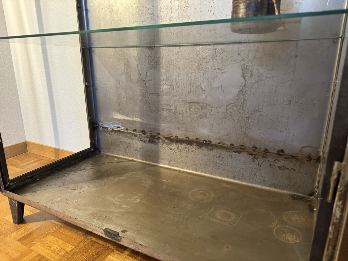 Vetrine: Vintage Vitrine - Industrial Design – Usato da Horgen venduto da BonnieBerlin 3