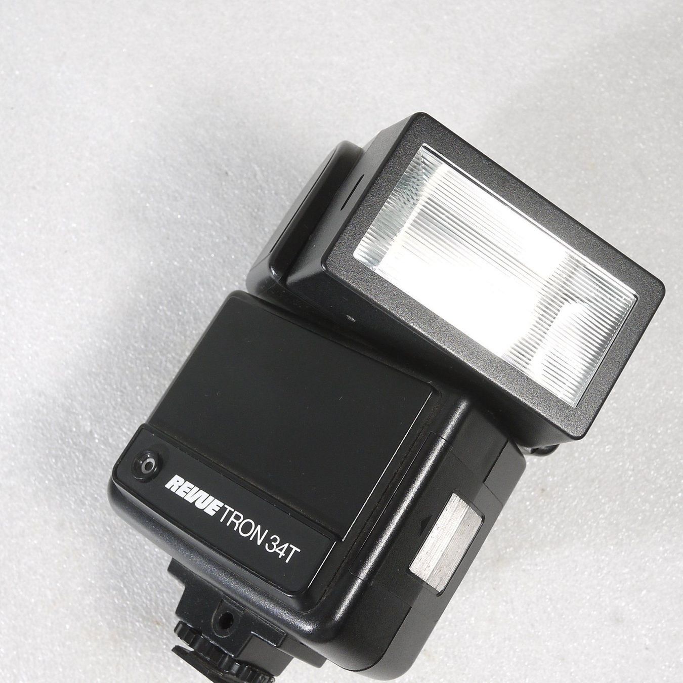 Blitze: Revuetron 34T Blitz / flash  (Analog) + Filter Set +++ – Gebraucht aus Egg b. Zürich von JCB 2