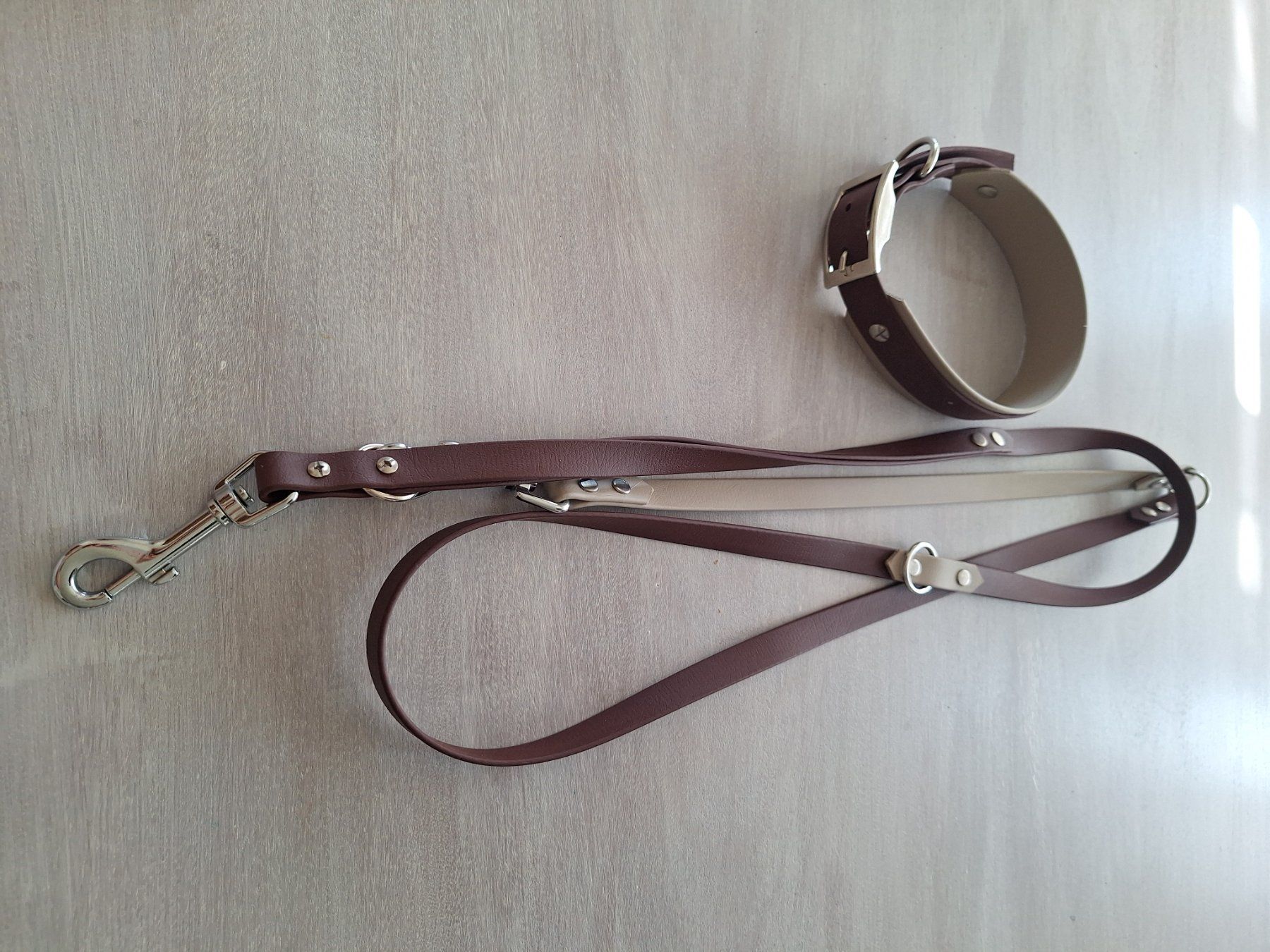 Guinzagli & Collari: Halsband-Leine-Set – Usato da Schmerikon venduto da Mycheyenne 1