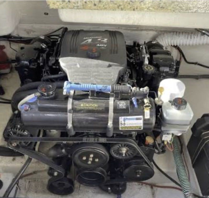 Moteurs: Mercruiser GM V6 4.3 EFI Motor – D'occasion à Bern par Boot-32