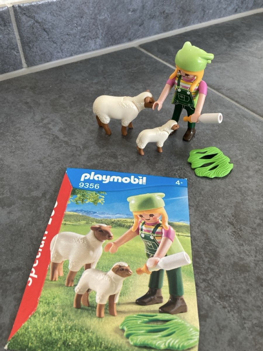 Playmobil Giocattoli: Playmobil (9356) Mädchen mit Schafen – Usato da Uttigen venduto da daeni_83