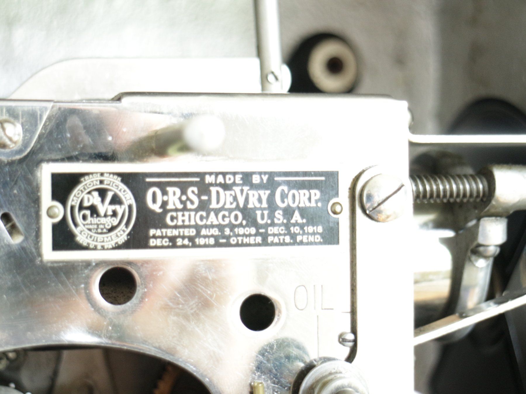Fotocamera: DeVry 35mm Kino-Kofferprojektor 1922 – Usato da Luterbach venduto da fink4500 4