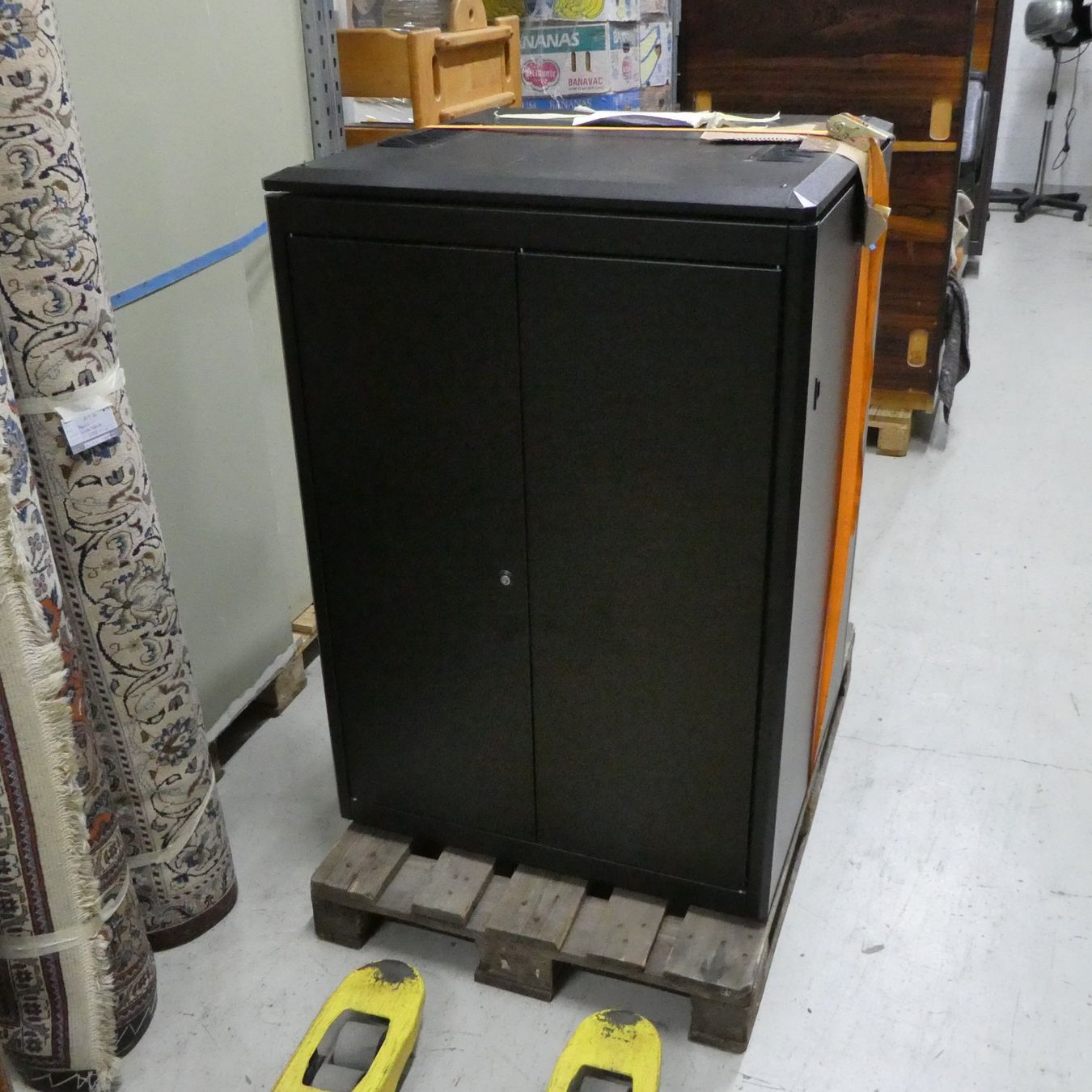 Racks & Cavalletti: Serverschrank Digitus 19 – Usato da Volketswil venduto da brockipfannenstil 4