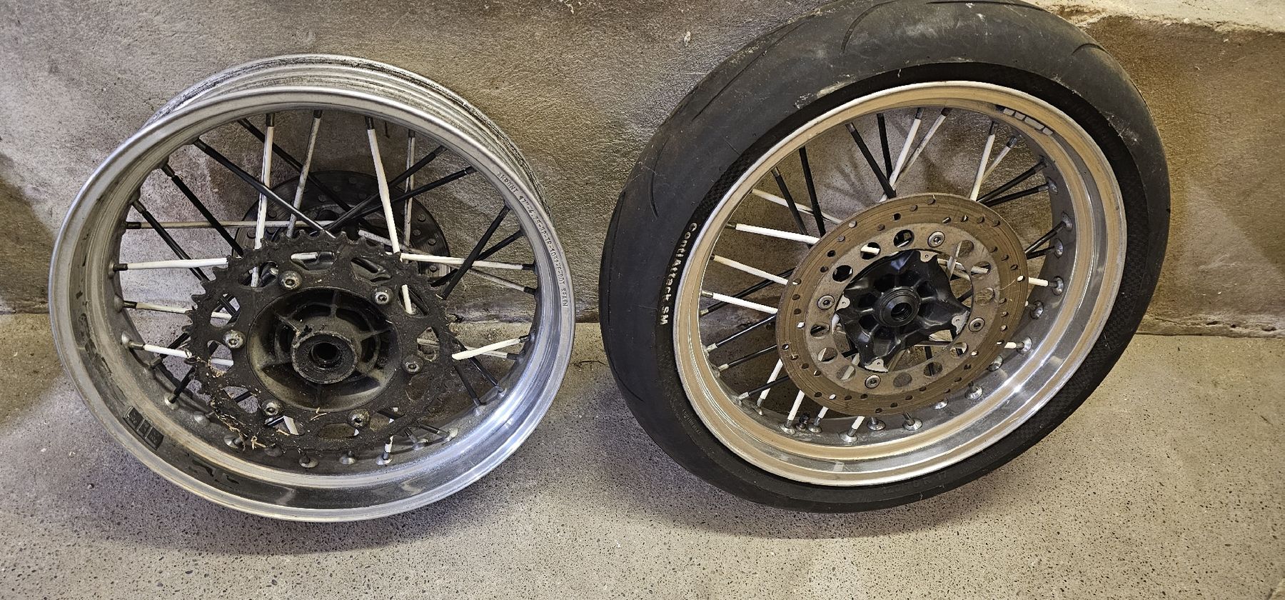 Honda Pneus & Kompletträder: Honda Nx 650 Supermoto Räder – Gebraucht aus Brittnau von Dead6O