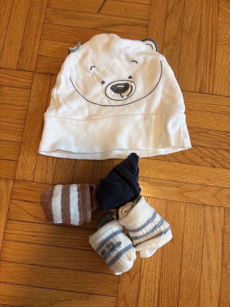 Ensembles coordonnés: Baby hat and socks – D'occasion à Ecublens VD par Alan2026