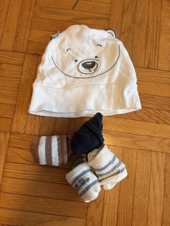 Baby hat and socks